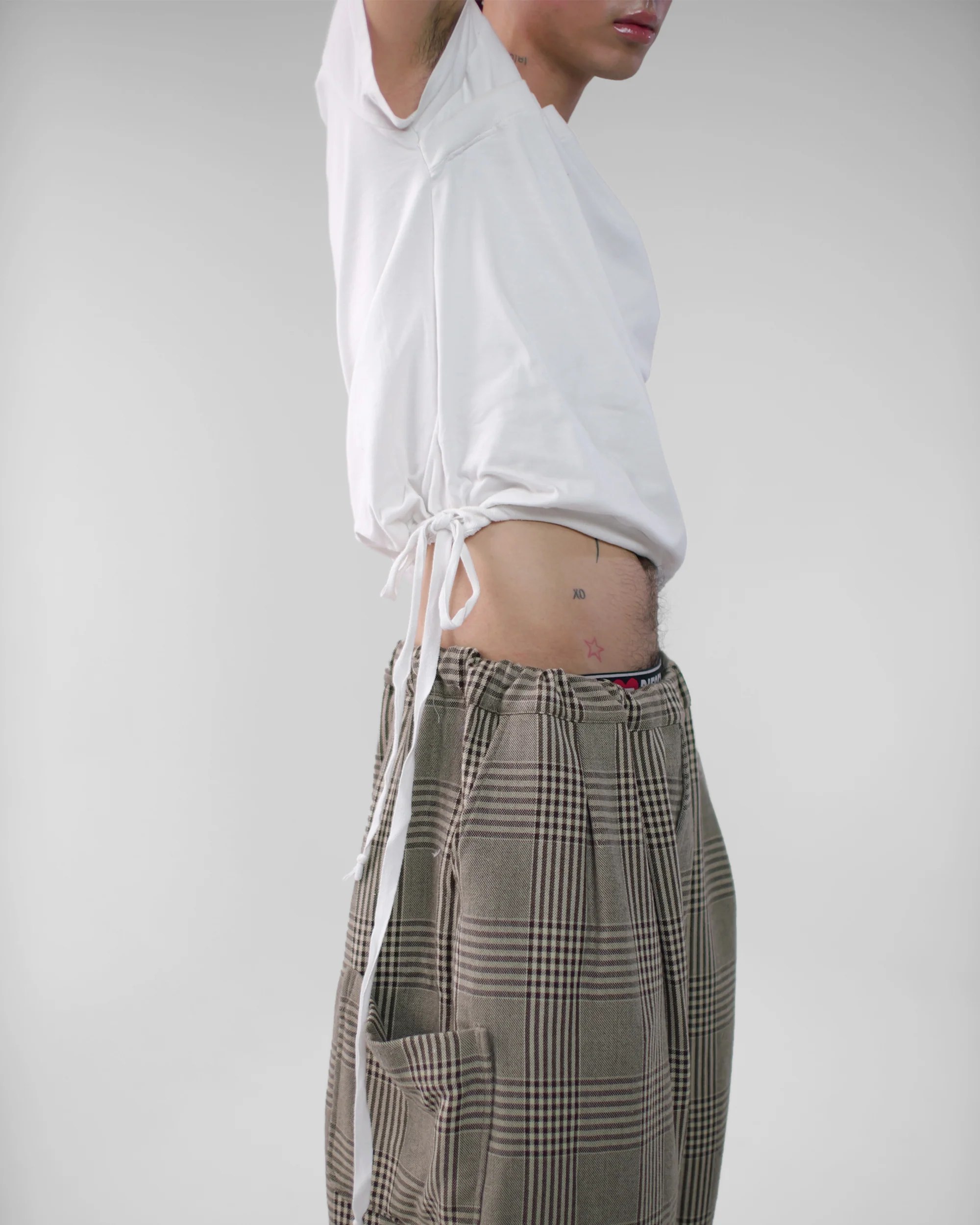 Kyoto Basic Tee in White - Image 8