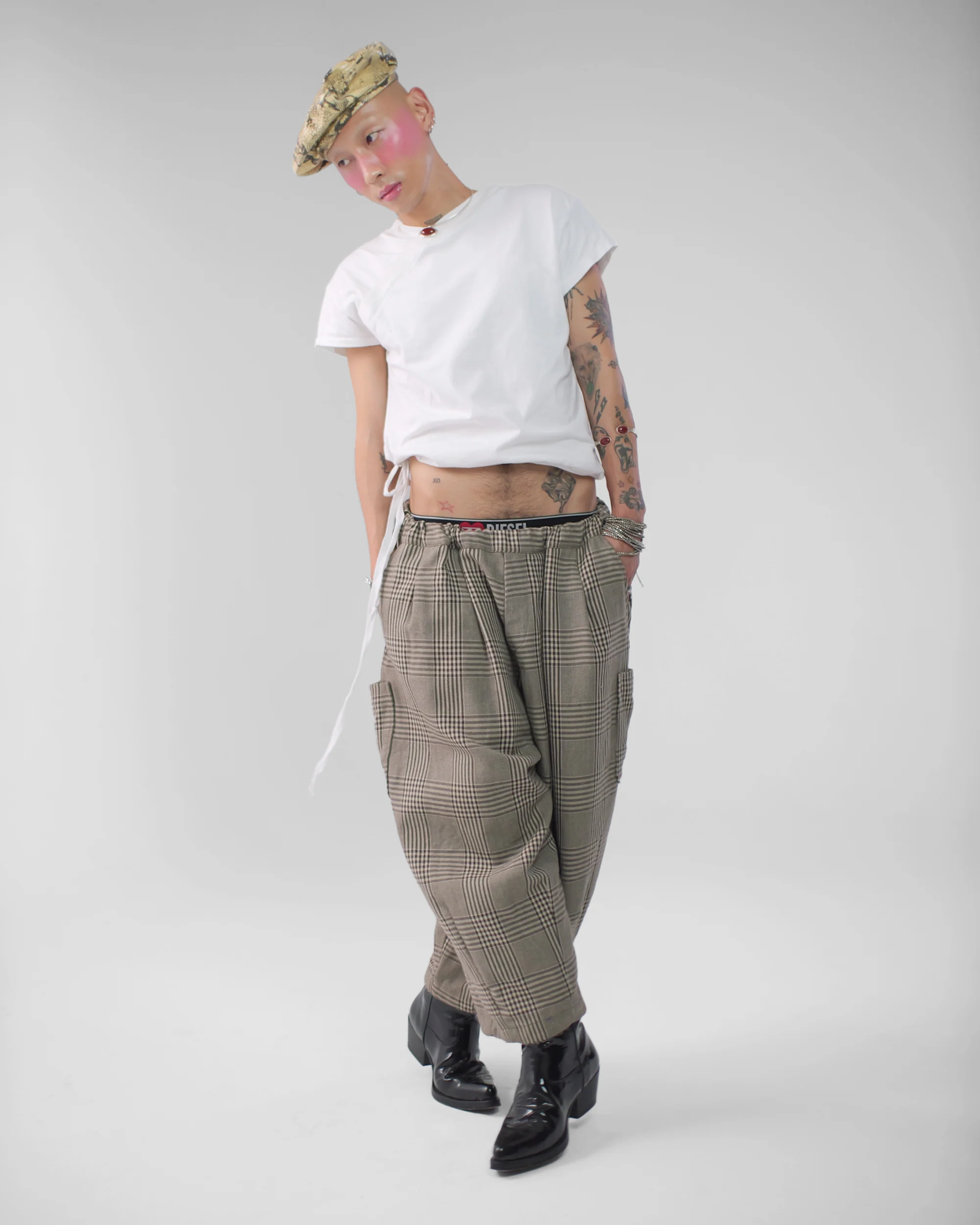 Kyoto Basic Tee in White - Image 9